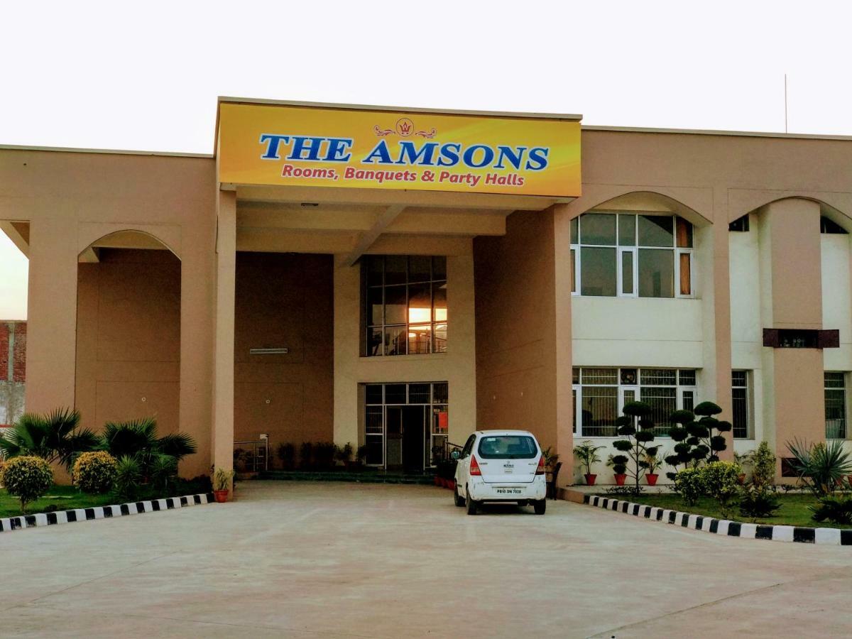 The Amsons Resorts ルディヤーナー エクステリア 写真