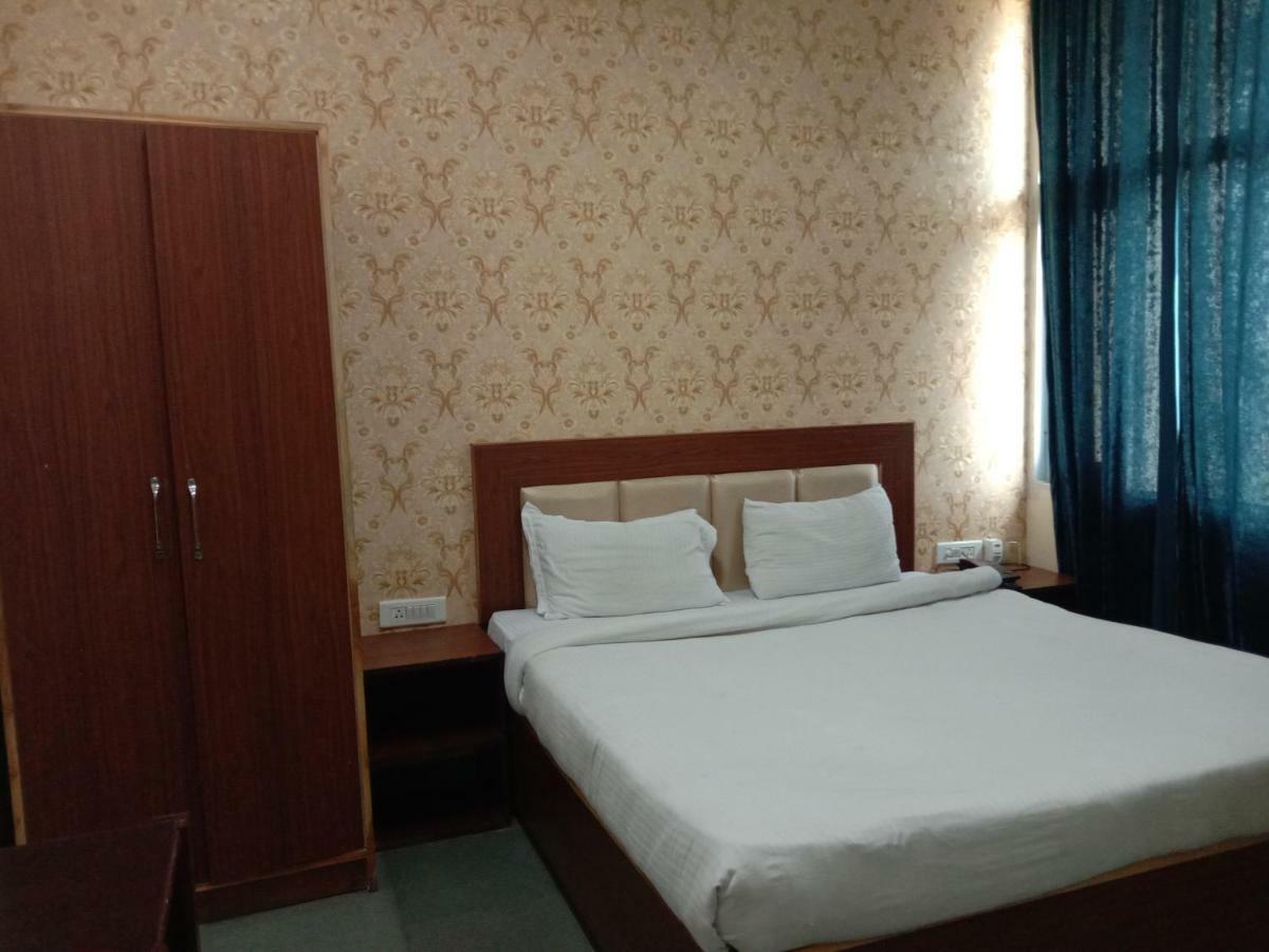 The Amsons Resorts ルディヤーナー エクステリア 写真
